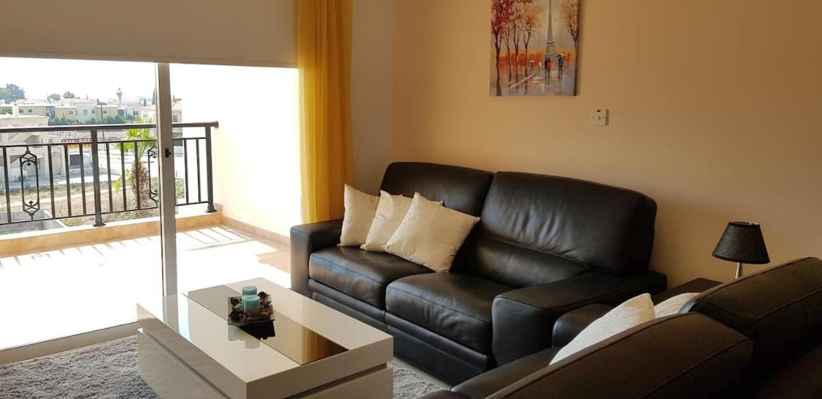 Petras Cozy Nest, 1-Bedroom Apt., Paphos-Universal Luaran gambar